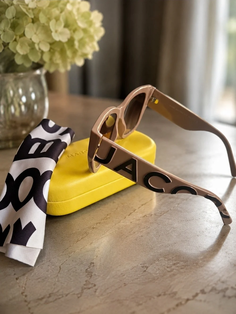 Marc Jacobs Oversized Logo Sunglasses Beige New with Box and Cloth